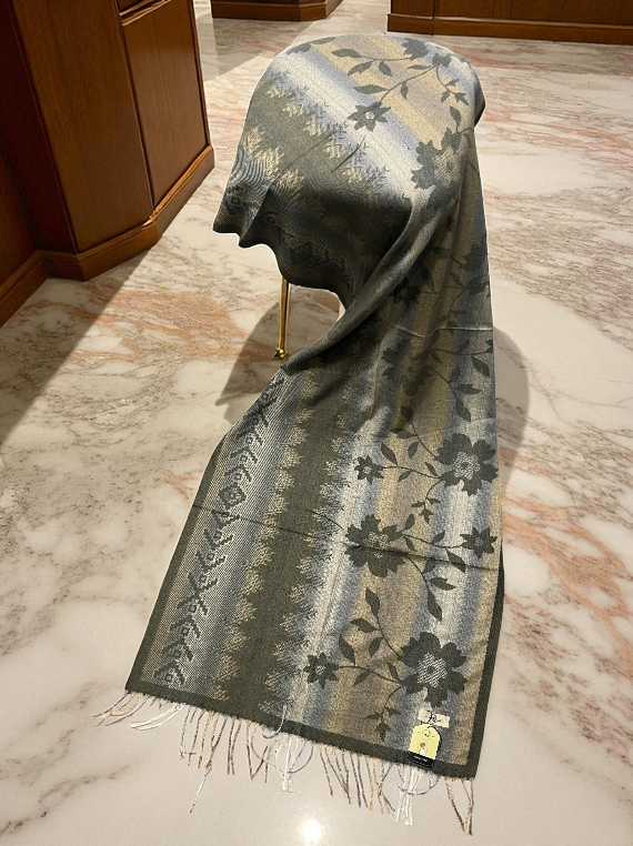 Chic & Comfy Check Wool Staller Edit25 (25ST28-04)