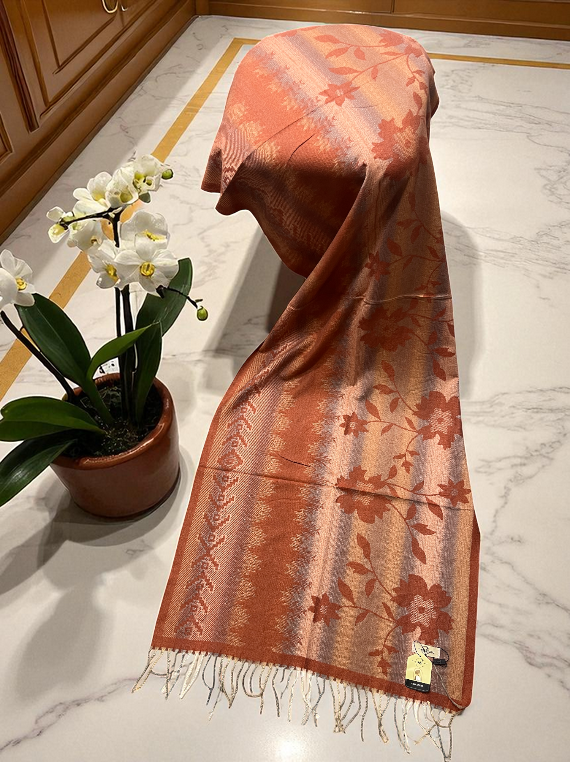 Chic & Comfy Check Wool Staller Edit25 (25ST28-08)