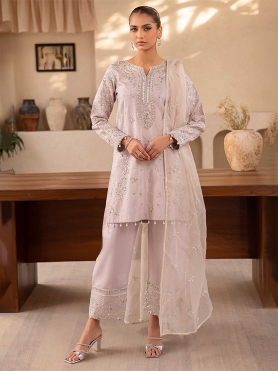Emaan Adeel Luxury Organza Formal Collection 2026 (06-YALINA)