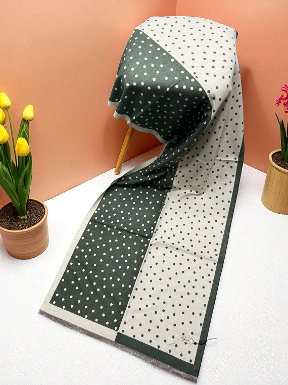 Graceful Printed Check Wool Stoller Edit25 (25ST27-06)