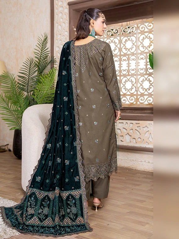 Kahani Peach Leather Collection With Embroidered Micro Velvet Shawl BY Riaz Arts (D-04)