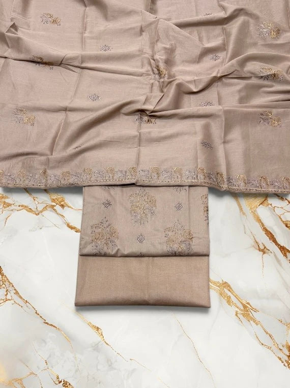 Premium Embroidered Lawn Edit26 Vol-26DF13 (D-05)