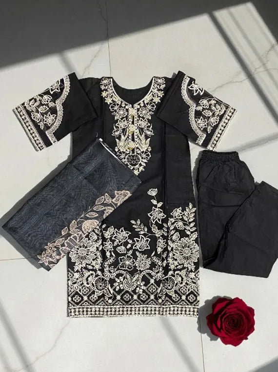 Ready to Wear Embroidered Khaddar Edit 2025 Vol-25MX23 (D-05)