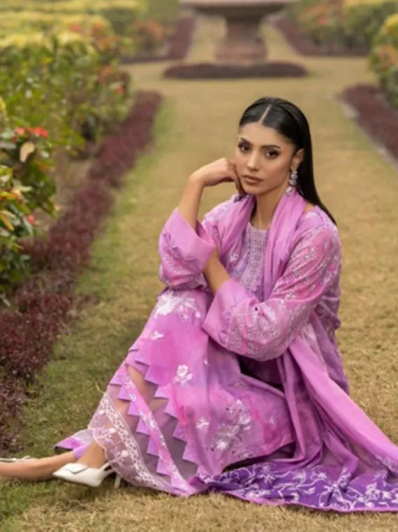 Riwayat E Lawn Luxury Lawn Collection 2026 (D-02)