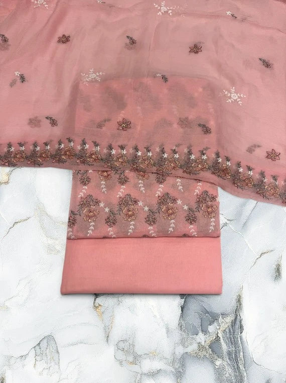 Royal Embroidered Lawn by Umarposhak Edit26 Vol-26DG06 (D-01)