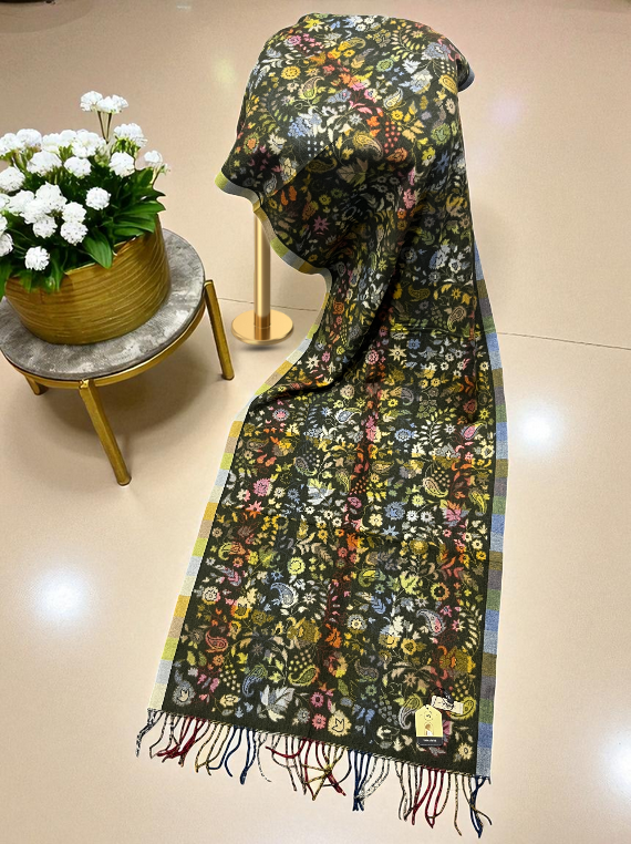 Snowy Days Check Wool Staller Edit25 (25ST27-02)