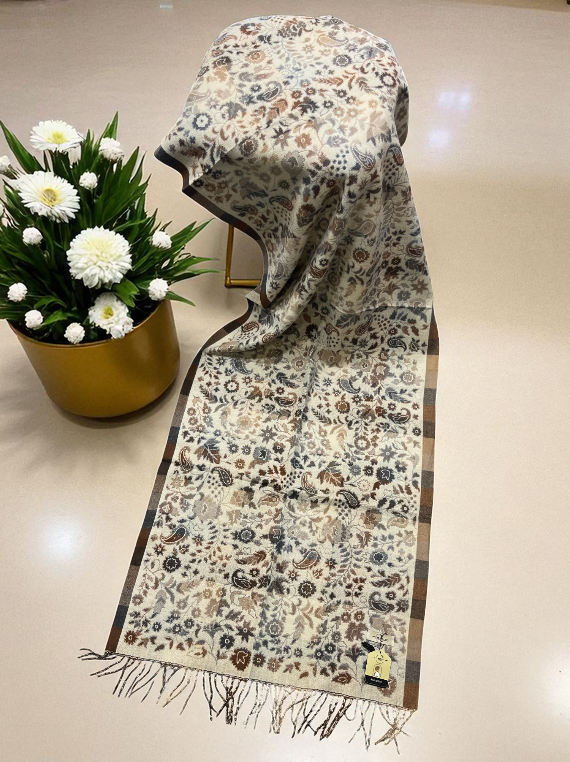 Snowy Days Check Wool Staller Edit25 (25ST27-05)