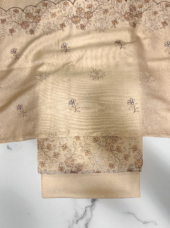 Warm Classic Embroidery Karandi Edit25 Vol-25DU10 (25DU10-01)